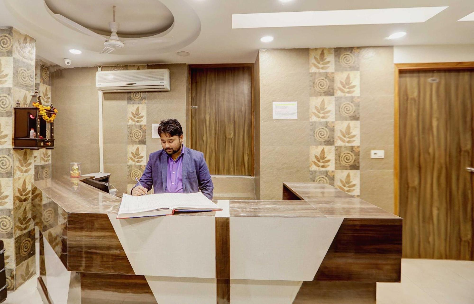 O Srv Palace New Delhi