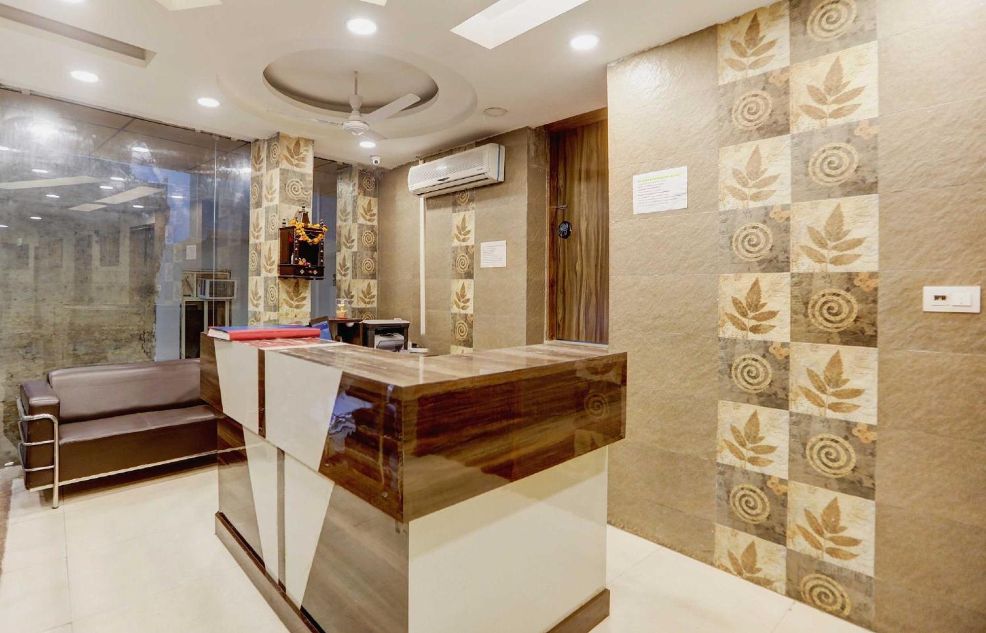 Hotel O Srv Palace 3*