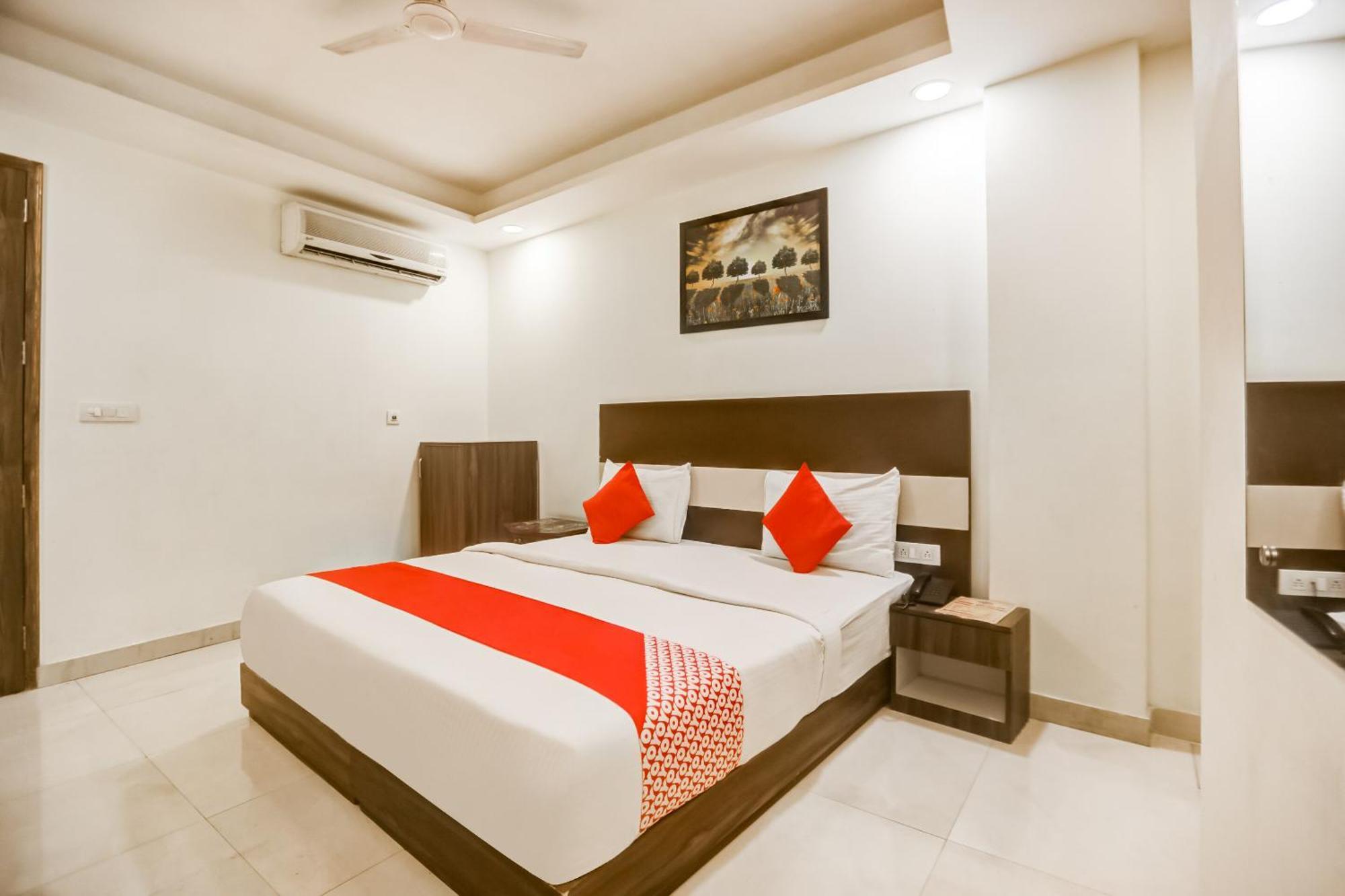 O Srv Palace 3* New Delhi