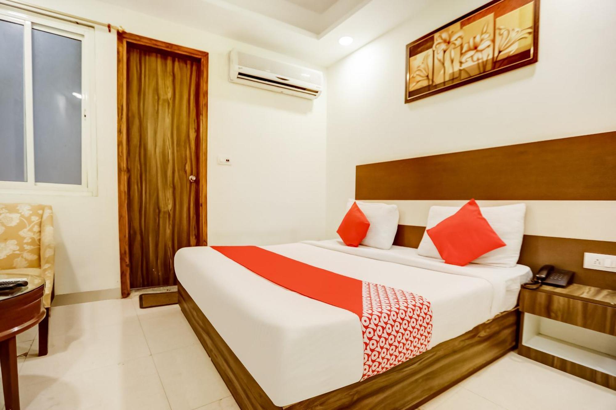 O Srv Palace Hotel New Delhi